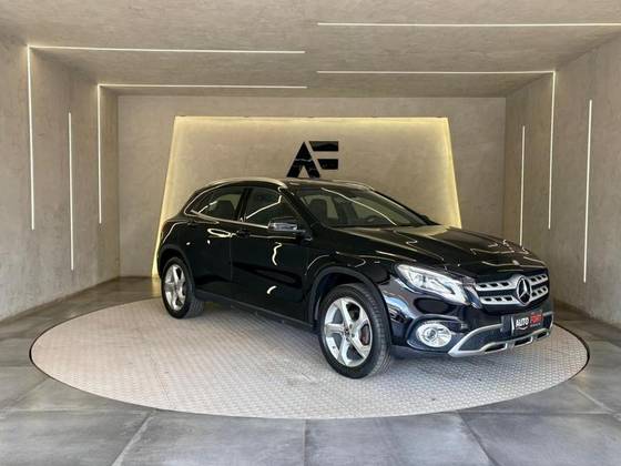 MERCEDES-BENZ GLA 200 1.6 CGI FLEX ENDURO 7G-DCT MERCEDES-BENZ GLA 200 1.6 CGI FLEX ENDURO 7G-DCT